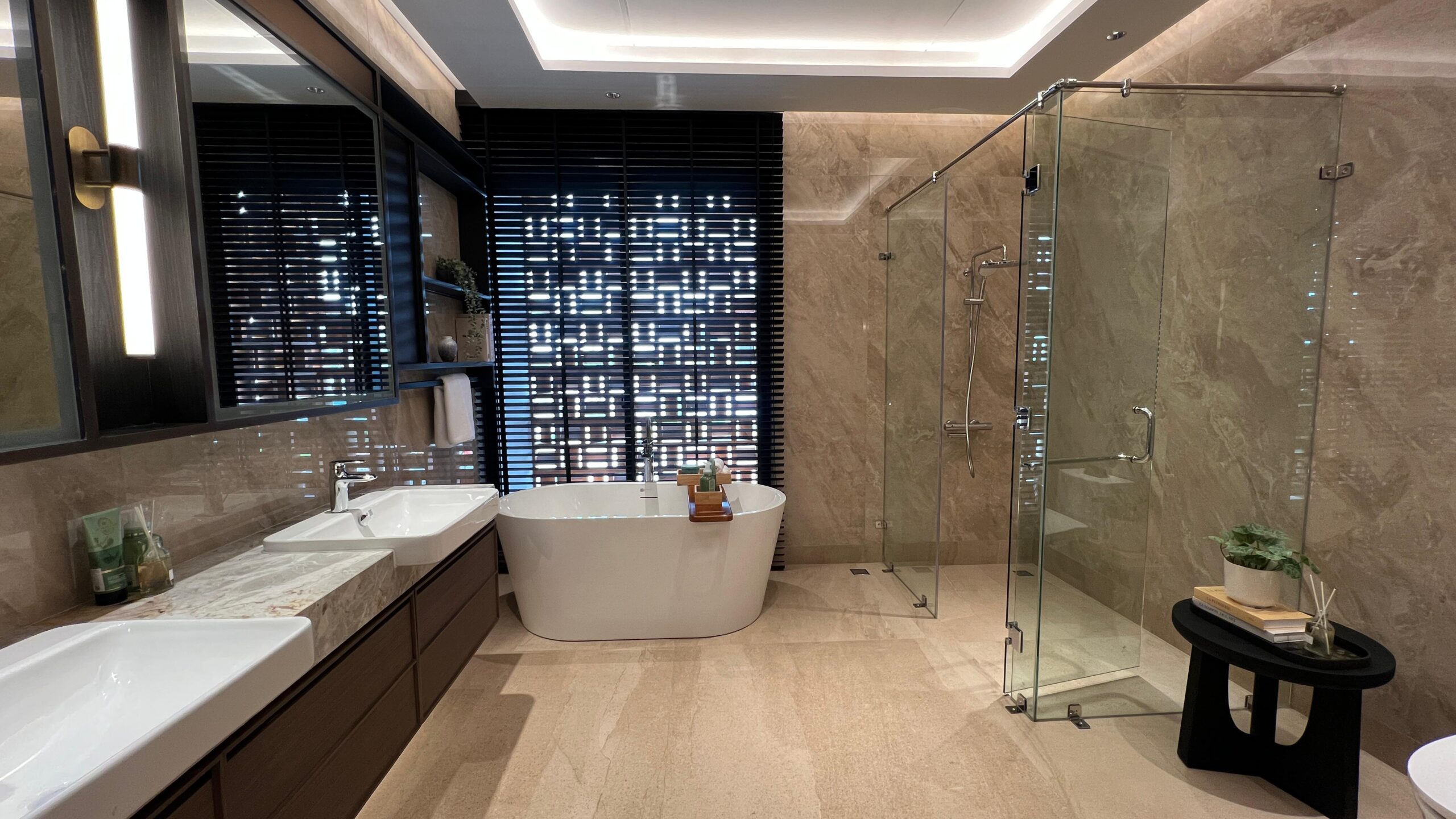 WhatsApp Image 2025-11-13 at 15.34.34 (1)